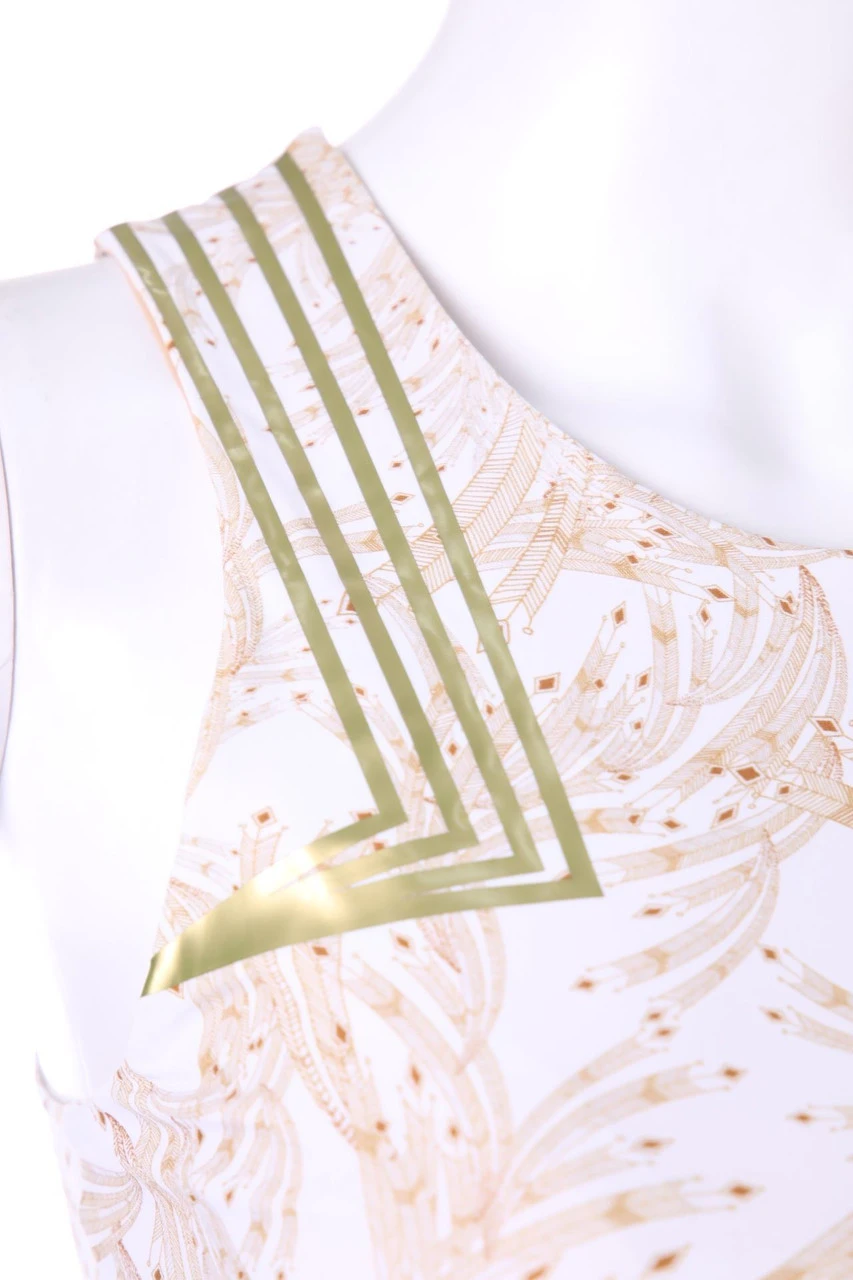 LUCAS HUGH 3 LUCAS HUGH – Bild 3