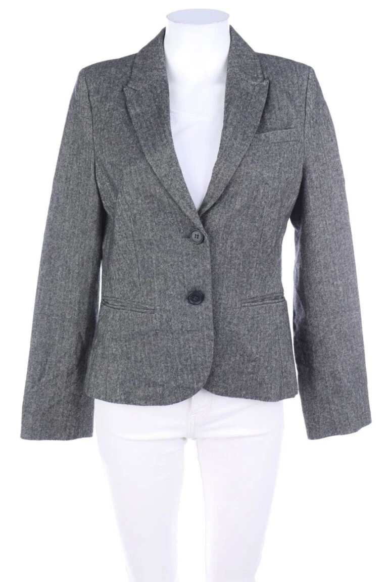 Kleidung Verkäufe 46 Kleidung Verkäufe -Kleidung Verkäufe DC01013413 001 768x1152 1